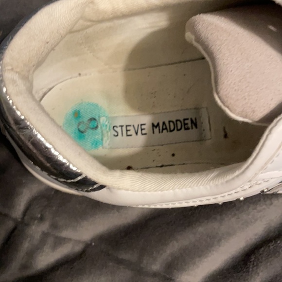 Steve Madden sneakers - Picture 2 of 4